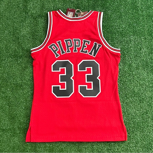 Scottie Pippen Chicago Bulls 1997-1998 Mitchell & Ness  Red Swingman NBA Jersey - Picture 2 of 8